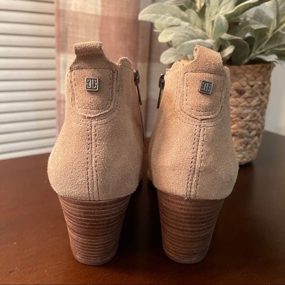 Ivanka Trump Thelma Tan Suede Ankle Boots Size 10 - Picture 5 of 16